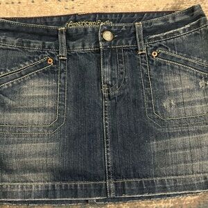 American Eagle Dark Blue Denim Skirt size 4